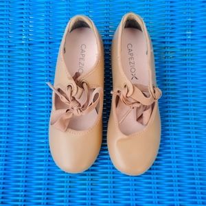 Girls tap shoes by Capezio size 9